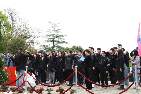 3c93bcd8625f417386e3800af5974df7.jpg